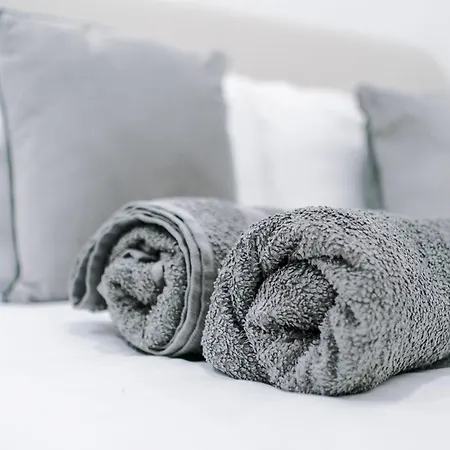 Stylish 1br In Centre *