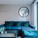Stylish 1br In *