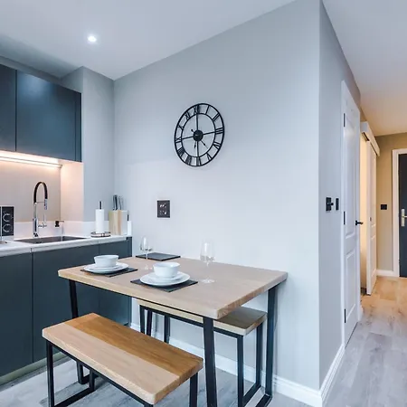Stylish 1br In Centre Апартаменти