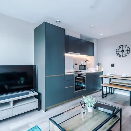 Stylish 1br In Centre * Лідс