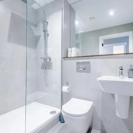 Stylish 1br In Centre *