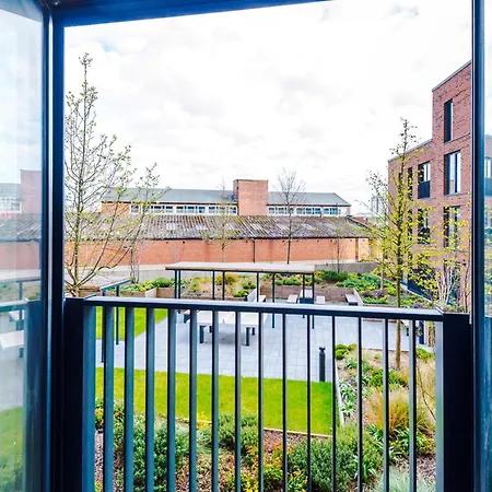 Stylish 1br In Centre Daire