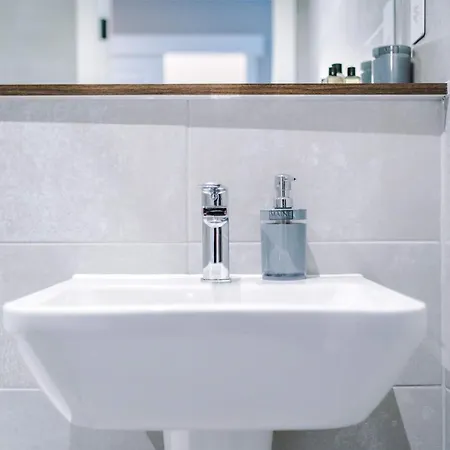 Stylish 1br In *